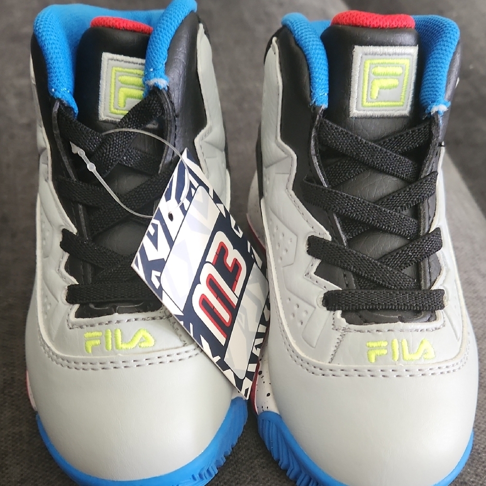 Fila Black and Blue Sneakers Modern Athletic Design - Picture 2 of 6